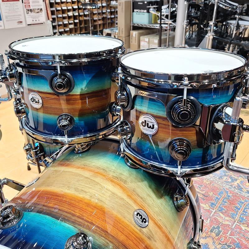 dw 【受注生産品/納期約6か月、ご注文受付中！】Collector's SonicPly 4pc Drum Kit [BD22，FT16，TT12&10 / Natural to Quick Royal Blue Bu... |  | 04