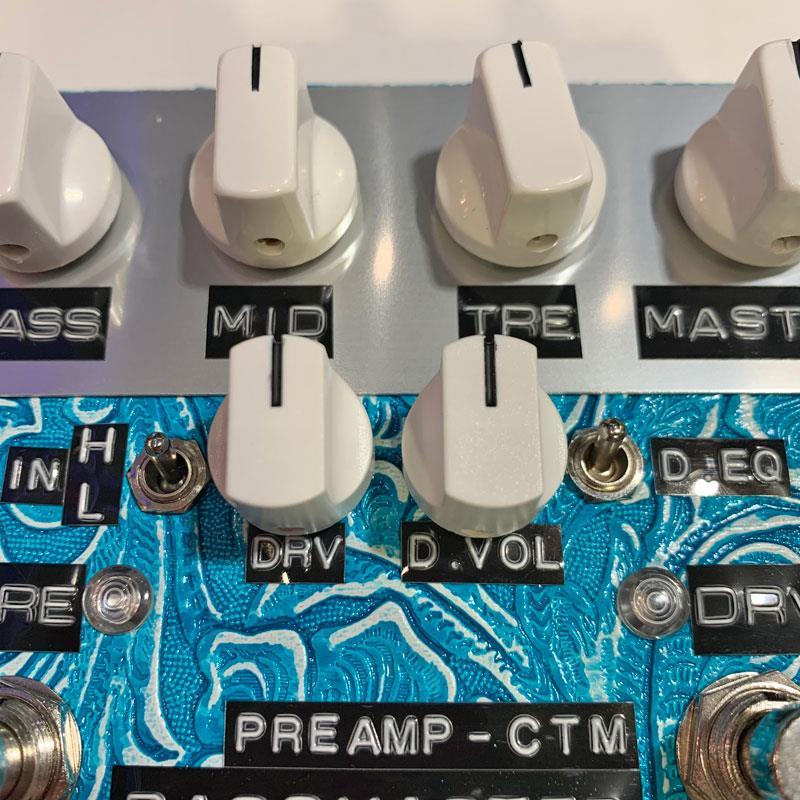 shin's music Bass Master Preamp Custom In.Atn-Sw/D.EQ-Sw Aqua