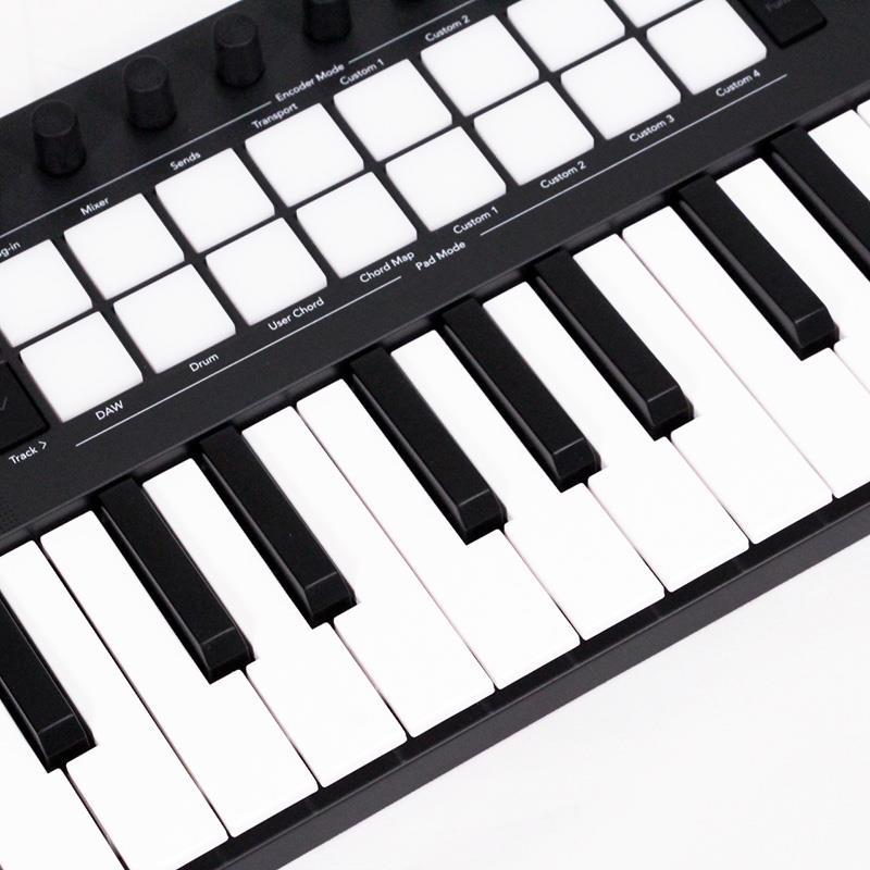 NOVATION 【開封アウトレット特価】Launchkey mini 37 mk4 (ノベーション)(ラウンチキー)(37鍵盤ミニ・USB・MIDIコントローラー)【ソフトシン... |  | 01