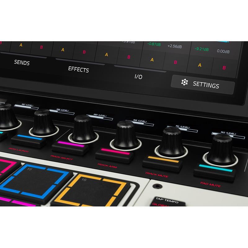 AKAI MPC XL 【スタンドアローン フラッグシップサンプラー】（アカイ） | AKAI professional | 10