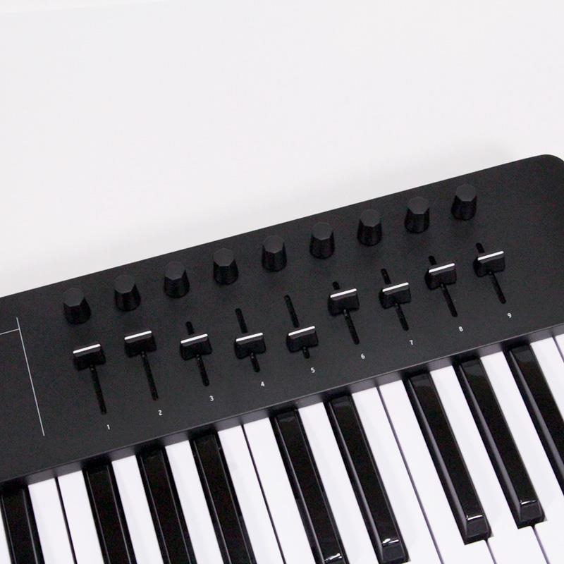 Arturia USED 中古 KeyLab Essential 61 mk3 BK (KEYLAB ESN 61 MK3 BK)(アートリア)(MIDIキーボード)(61鍵) |  | 05