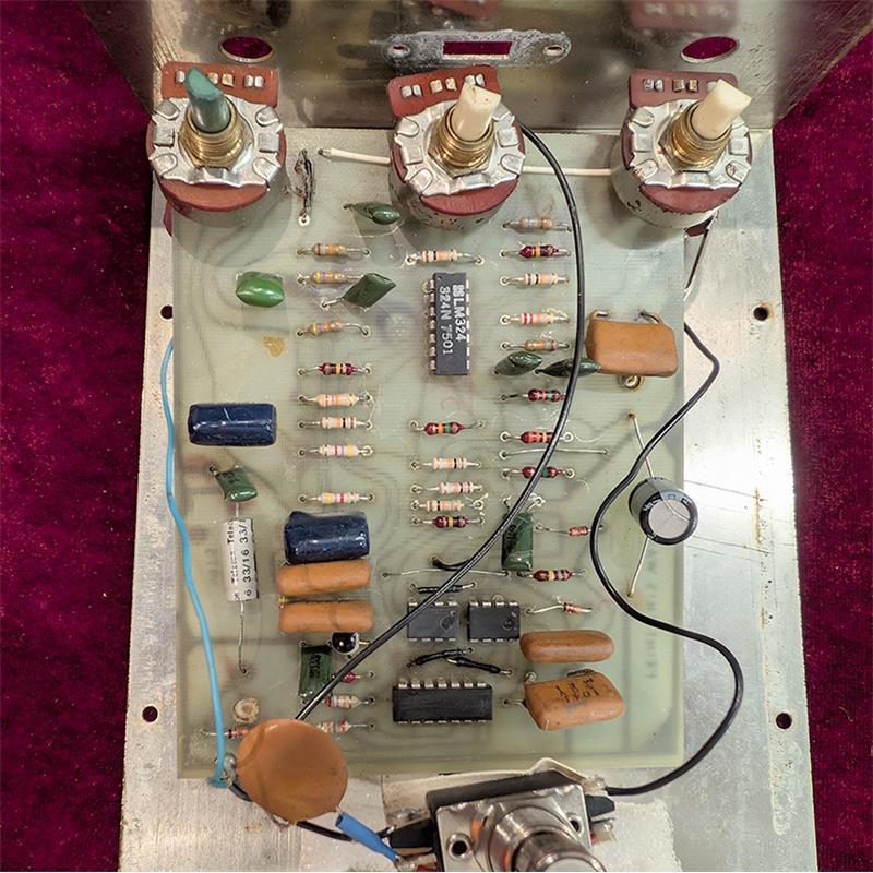 Electro Harmonix VINTAGE Octave Multiplexer '76 : イケベ楽器店
