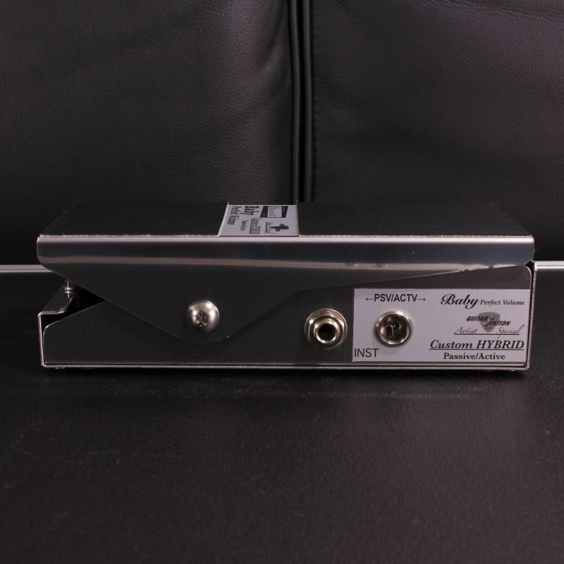 shin’s music Guitars Station Artist Special Smooth Taper Baby Perfect Volume [Custom-HYBRID] Black Tolex |  | 03