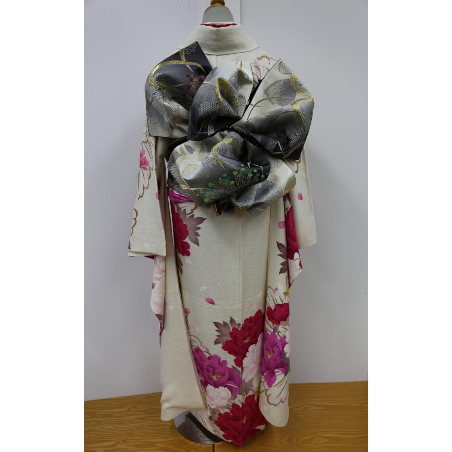 振袖 正絹 試着品 白地にピンクの花柄 着丈168.5cm 裄70cm 仕立上り 