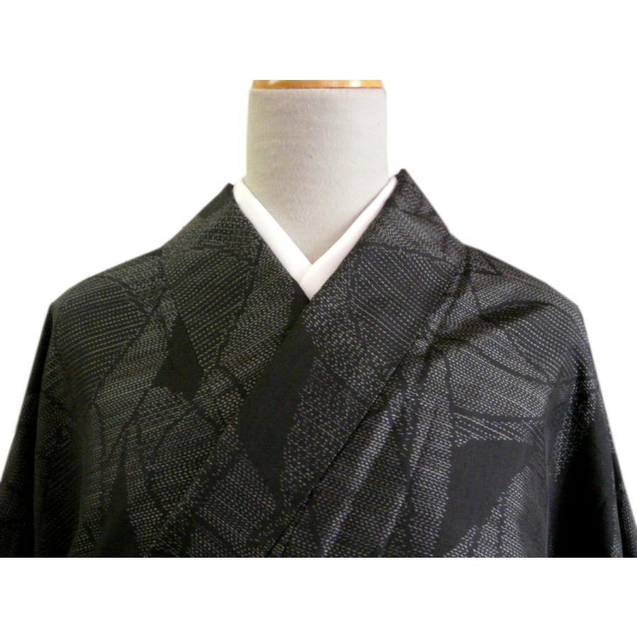 大島紬 仕立上り 黒グレー 横双 植物文様 着丈162.5cm 裄66cm 199