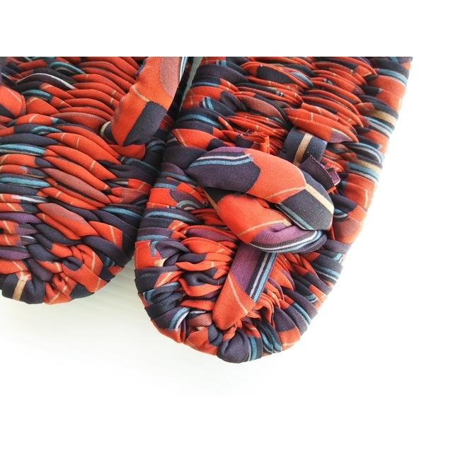 健康布ぞうり 絹100％ 正絹コート地使用 26.0ｃｍ 赤黒 レトロ モダン 059【ギフト・プレゼント・贈り物】 |  | 05