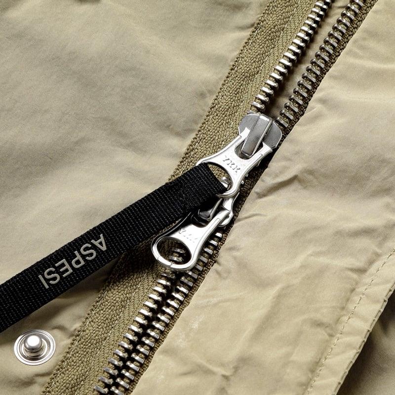 アスペジ ASPESI ／国内正規品／ 26SS 製品染めポリエステルナイロンM-65ジャケット「65 REPLICA」（グレージュ）の画像