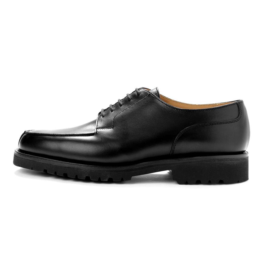 クロケット＆ジョーンズ CROCKETT＆JONES ／ 当店別注アニリンカーフUチップダービー「MORETON」（BLACK／ブラック）の画像