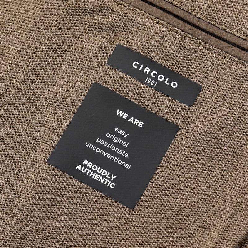 チルコロ 1901 CIRCOLO 1901 ／国内正規品／ 26SS Filo di Scoziaコットンストレッチ軽量鹿の子ジャージー2Bジャケット「CN5174」（STOOL／ブラウンの画像