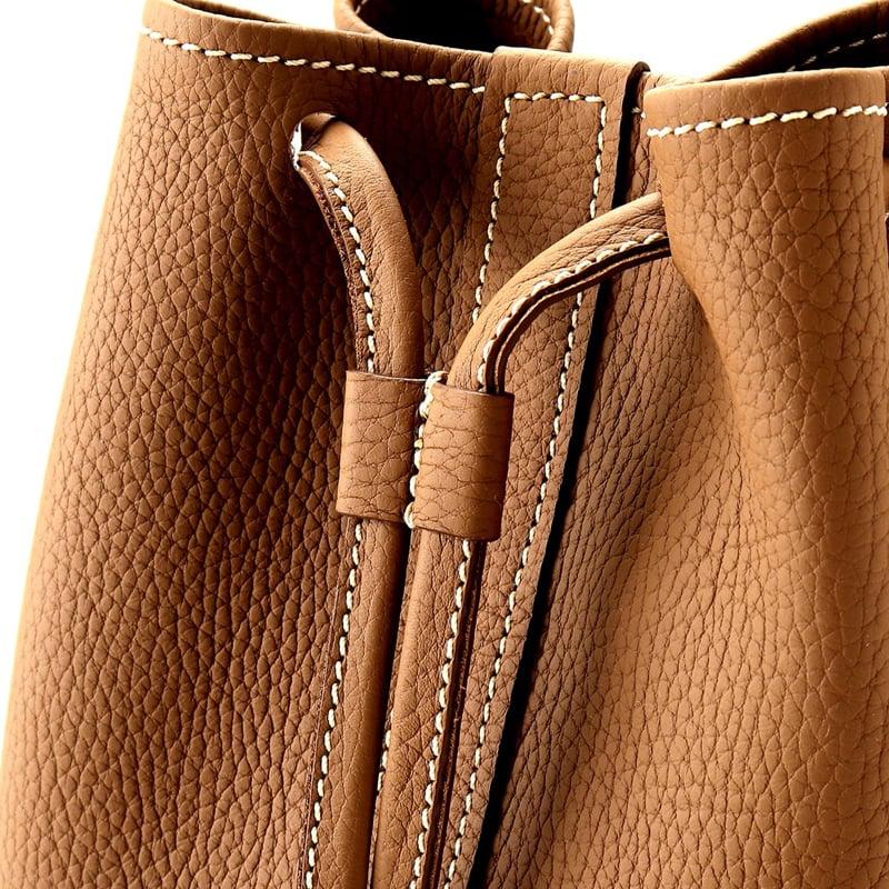 シャルル・エ・シャルリュス Charles et Charlus ／ Remy Carriatトリヨンレザードローストリングバッグ「ESCALA」（ライトブラウン）_7