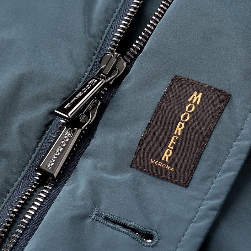 【SALE】 ムーレー MOORER ／国内正規品／ 撥水軽量シルキーマットナイロン立ち襟セミダブルジャケット「NABUCCO-OS」（DENIM／ブルーグレー）の画像