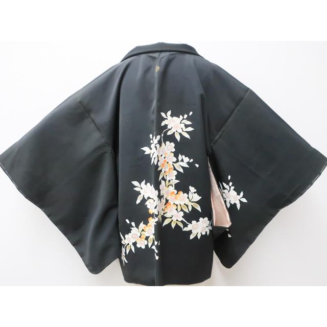 京都一輝堂》【着物】 未使用品 羽織 黒羽織 一つ紋 絵羽柄 桜文 京都一輝堂》【着物】 未使用品 羽織 黒羽織 一つ紋 絵羽柄 桜文