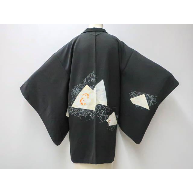 京都一輝堂》【着物】黒羽織 絵羽柄 刺繍 菊文 羽織り紐付き 身丈約 