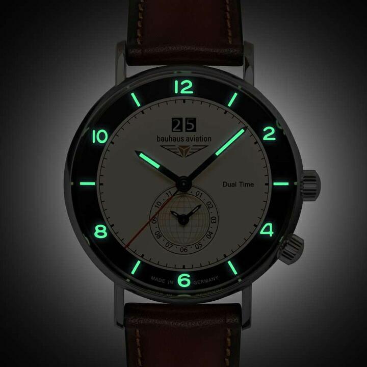 ボーナスストア＋10% バウハウス  BAUHAUS POINTtec（ポインテック社）AVIATION クォーツ 41 mm デュアルタイム ドイツ製 ウォッチ 腕時計 正規品 2446-2QZの画像