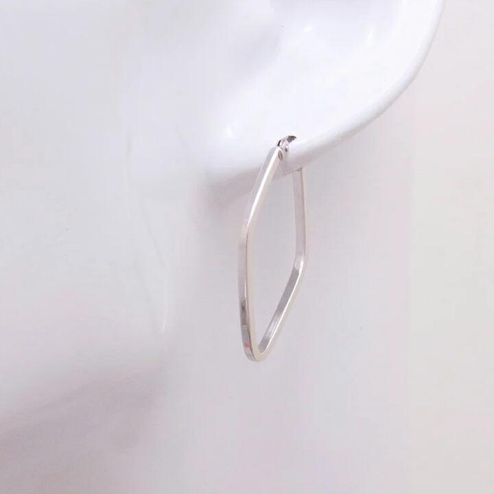 UNOAERRE ウノアエレ K18ホワイトゴールド フープ ピアス 正規品 29424の画像