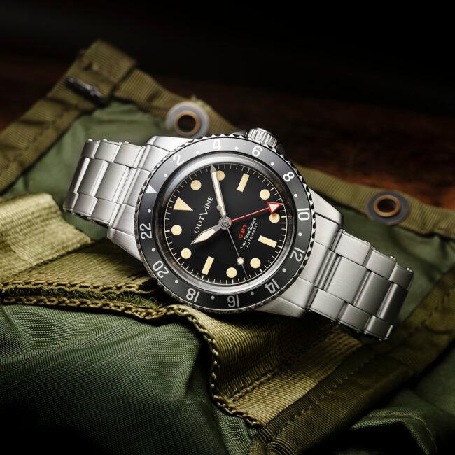 ボーナスストア＋10%  アウトライン アウトライン・ジーエムティ1960 OUTLINE GMT-1960 自動巻 37mm 5気圧防水 腕時計 正規品 YK20244-3BKBKの画像