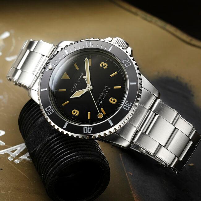 ボーナスストア＋10%  アウトライン ブラックダイバー OUTLINE BLACK DIVER 自動巻 40mm 10気圧防水 腕時計 正規品 YK20252-2BKの画像