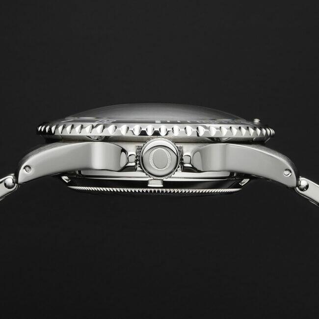 ボーナスストア＋10%  アウトライン ブラックダイバー OUTLINE BLACK DIVER 自動巻 40mm 10気圧防水 腕時計 正規品 YK20252-2BKの画像