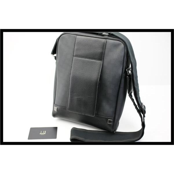 【極美品】 dunhill ディーエイト ショルダーバッグ PVC レザー 黒色 dunhill（ダンヒル） ショルダーバッグ サコッシュ 斜め掛け ディー