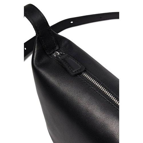 購入新作 Madewell レディース 女性用 バッグ 鞄 バックパック リュック The Sling Crossbody Bag in Leather - True Black