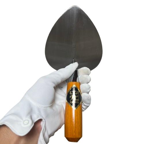 カネミツ MSレンガ鏝 油焼 No.4 ショートグリップ 鏝長148mm 鏝幅130mm