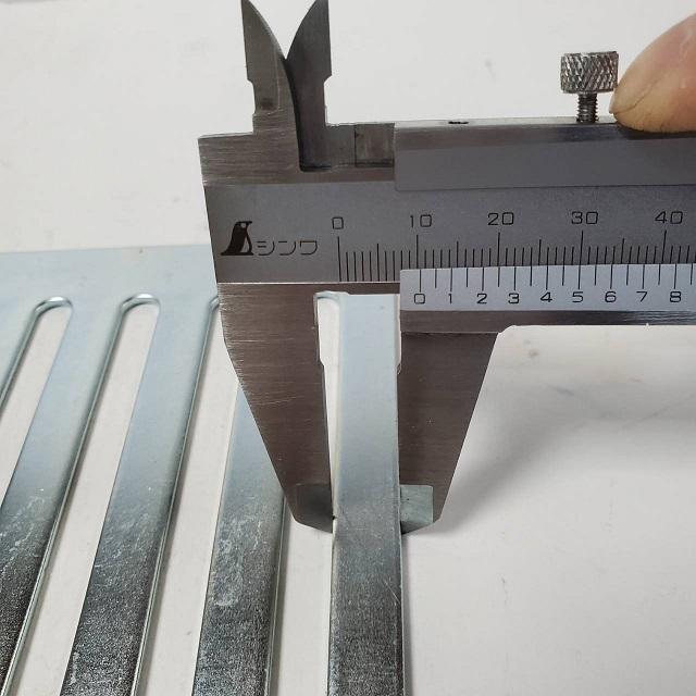 換気孔 300mm×120mm×20mm 穴あきプレート : 今戸屋建材ヤフー店 - 通販