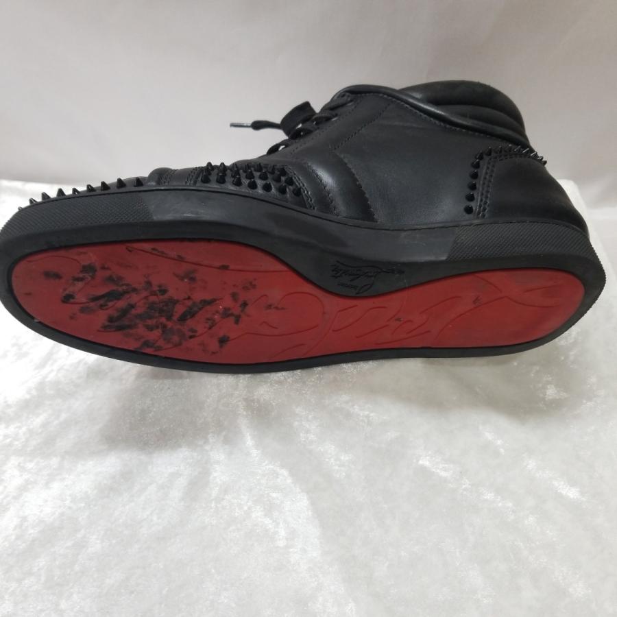 Christian Louboutin クリスチャンルブタンスタッズ付き黒レザー Christian Louboutin クリスチャンルブタンスタッズ付き黒レザー