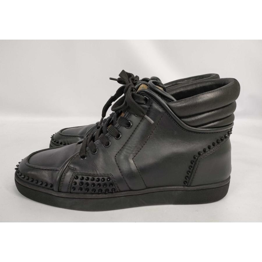 Christian Louboutin クリスチャンルブタンスタッズ付き黒レザー Christian Louboutin クリスチャンルブタンスタッズ付き黒レザー