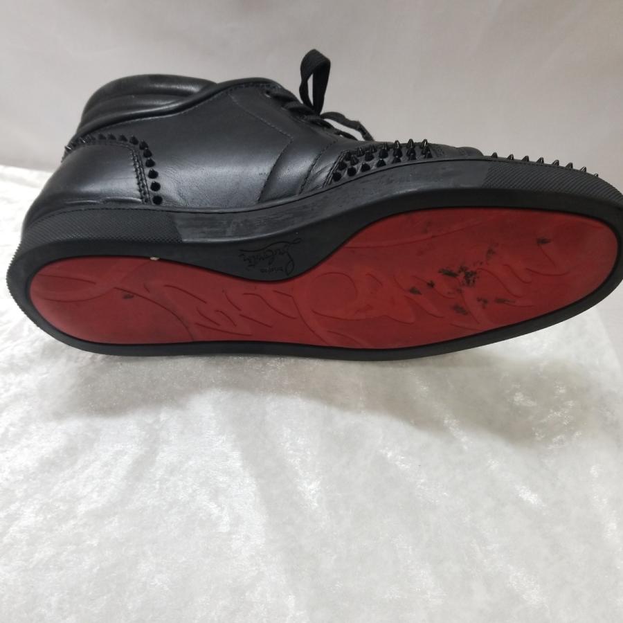 Christian Louboutin クリスチャンルブタンスタッズ付き黒レザー Christian Louboutin クリスチャンルブタンスタッズ付き黒レザー