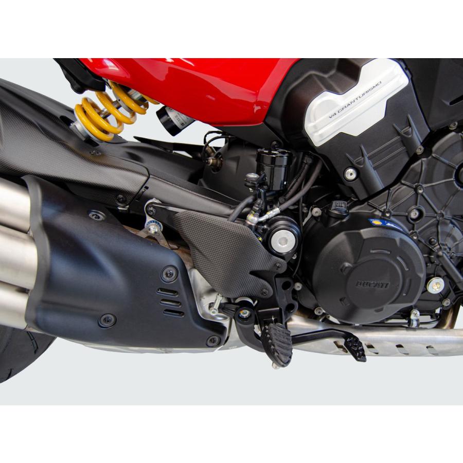 【国内在庫】DUCABIKE (DBK) - ドライカーボン ヒールガード (艶なし) DIAVEL V4の画像