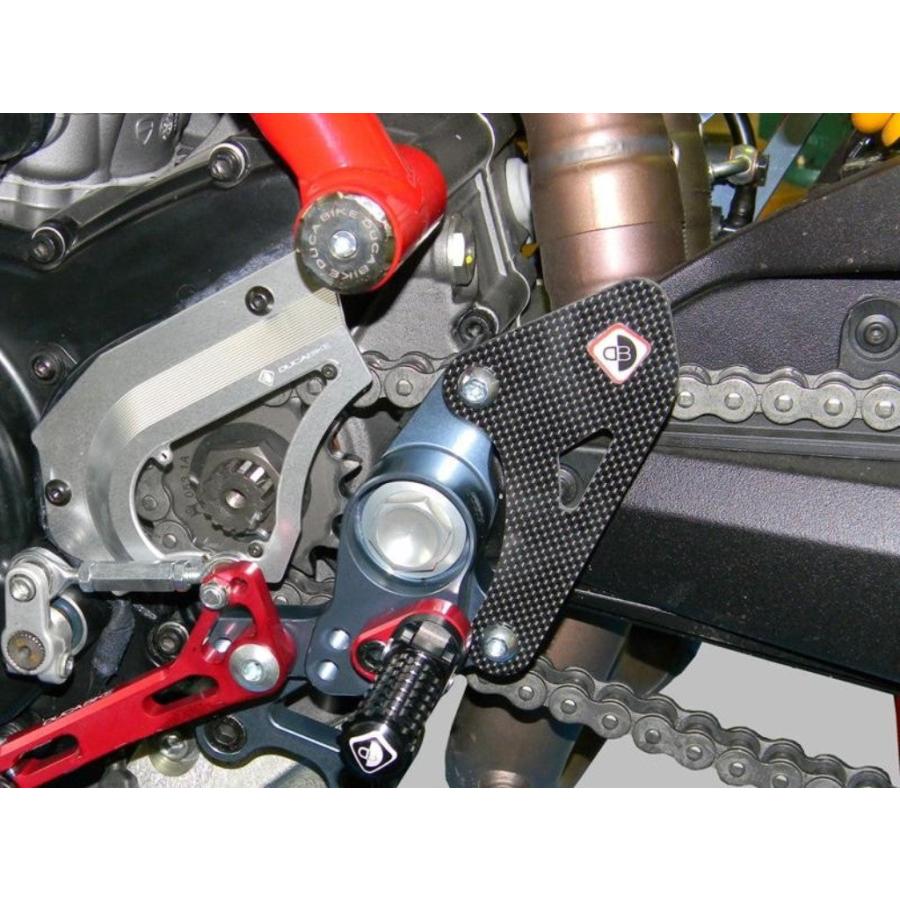 【正規輸入代理店】DUCABIKE (DBK) - カーボン ヒールプレート HYPERMOTARD 821 / 939の画像