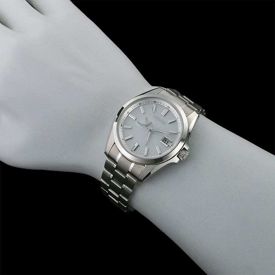 CITIZEN ザ・シチズン A010-T020984 AQ1040-53 箱・保証書付の画像