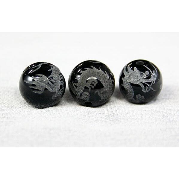 M1744☆オニキス『龍』彫丸玉50mm☆天然石　原石☆N50405-E 皇帝の五爪龍 オニキス素彫り 12mm玉ビーズ 彫刻 一粒売りビーズ