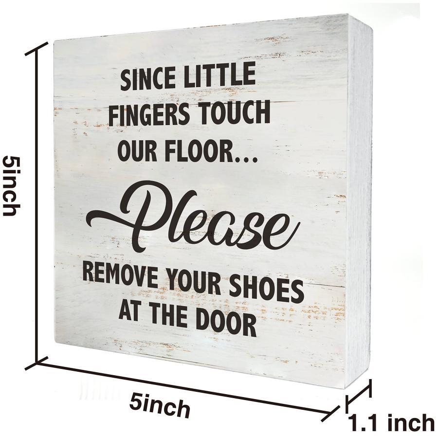 【並行輸入品】Since Little Fingers Touch Our Floor Remove Shoes 木製ボックスサイン Rusitの画像