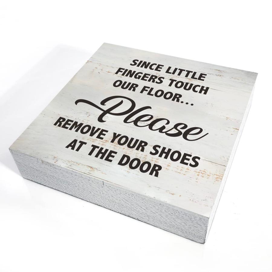 【並行輸入品】Since Little Fingers Touch Our Floor Remove Shoes 木製ボックスサイン Rusitの画像