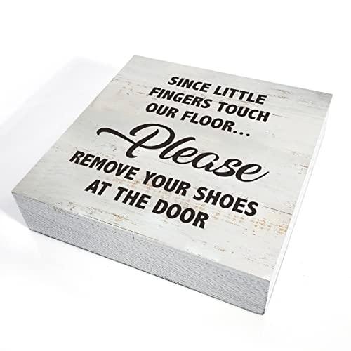 【並行輸入品】Since Little Fingers Touch Our Floor Remove Shoes 木製ボックスサイン Rusitの画像
