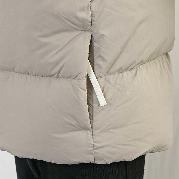 CANADA GOOSE（カナダグース） ダウンベスト ローレンス ホワイト