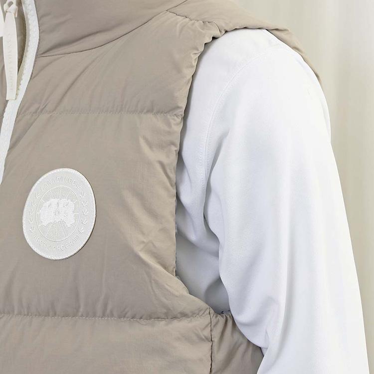 CANADA GOOSE（カナダグース） ダウンベスト ローレンス ホワイト