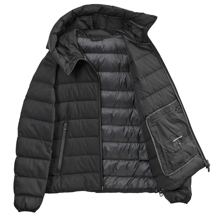 アルマーニ メンズ 総柄 ダウン EMPORIO ARMANI フード付き ナイロン ダウンジャケット EM003043-AF15384-UC001 ブラックの画像