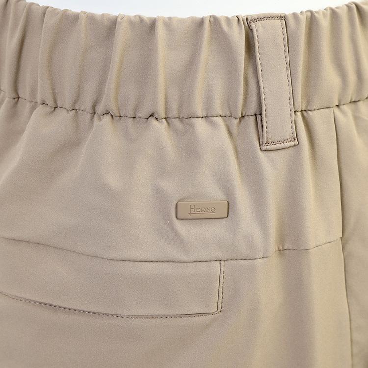 HERNO ヘルノ ショートカーゴパンツ ストレッチ バミューダ ハーフパンツ PT000182U-12503Z-2600 メンズ TORTORAの画像