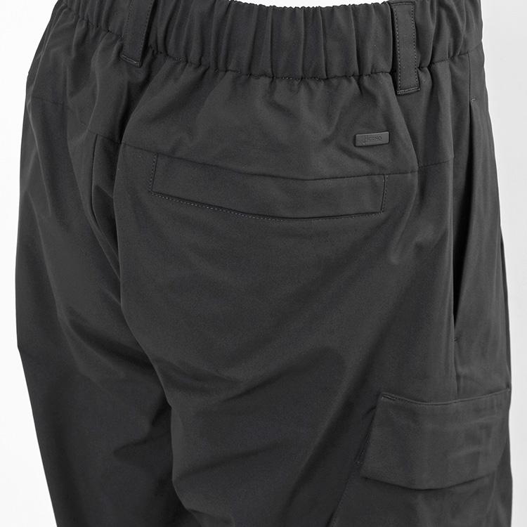 HERNO ヘルノ ショートカーゴパンツ ストレッチ バミューダ ハーフパンツ ブラック NERO PT000182U-12503Z-9300 メンズの画像