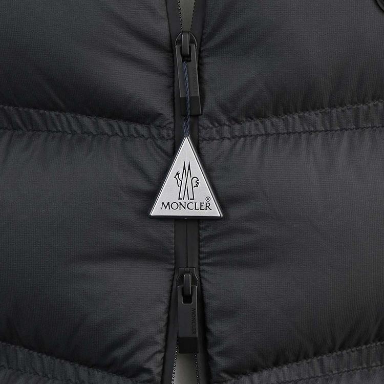 MONCLER Matt Black LAUSEN ダウンベスト 1A001-31-597Y2-778 ナイトブルーの画像
