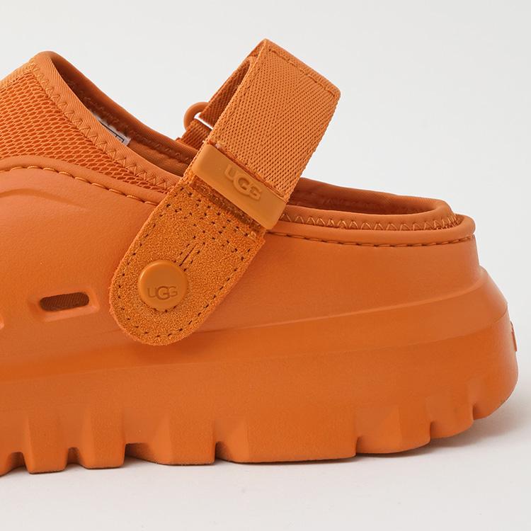 UGGサンダル UGG(アグ)☆FUNKETTE プラットフォーム 厚底サンダル (UGG