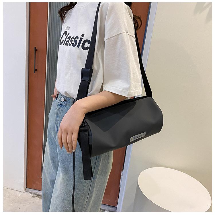 ショルダーバッグ 大きめ ファスナー レディース メンズ スポーツ レジャー 円筒 斜め掛け 軽量 10代 20代 30代 40代 | ブランド登録なし | 11