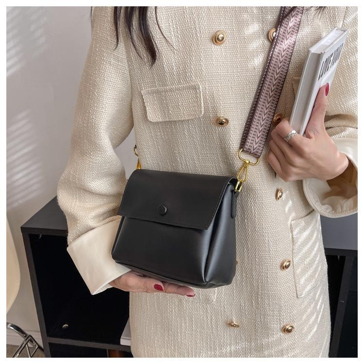 ショルダーバッグ レディース 斜めがけ 軽量 メンズ ミニバッグ コンパクト 小物入れ | ブランド登録なし | 01