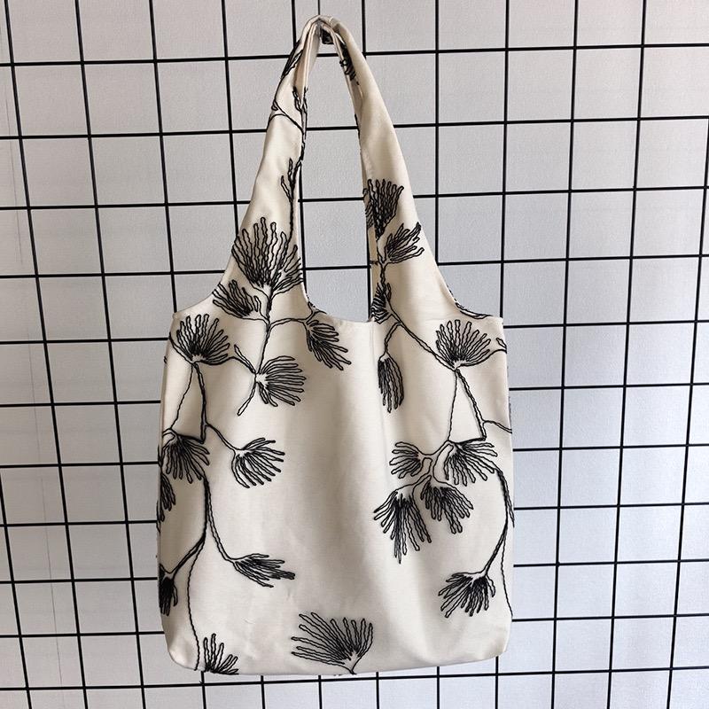 トートバッグ カバン キャンバス 帆布 蝶柄 蝶 チェリー リーフ アート