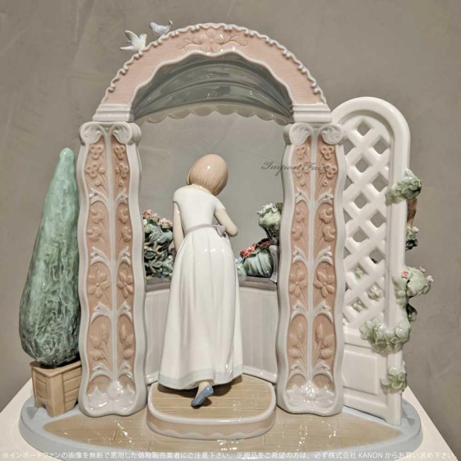 LLADRO リヤドロ ロマンティックな朝 花 女性 置物 01008250 LLADRO リヤドロ ロマンティックな朝 花 女性 置物 01008250