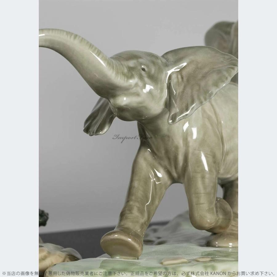 リアドロ象置物陶器