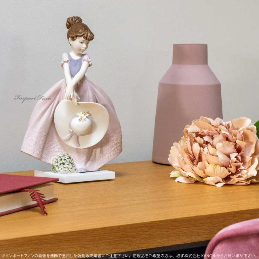 LLADRO リヤドロ 風と麦わら帽子 アニュアルピース 少女 置物 LLADRO リヤドロ 風と麦わら帽子 アニュアルピース 少女 置物