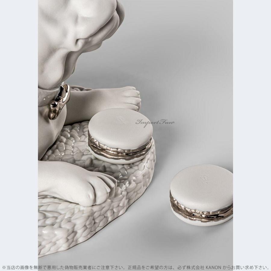 リヤドロ フレンチブルドッグとマカロン お菓子  犬 01009743 LLADRO French bulldog with macarons Re-Deco □の画像
